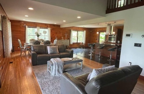 Valdese House | Private Lake Waterfront+ Dock, Sauna, Hot Tubn