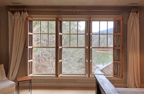 Lake Lure House | Private Lakefront Estate | Hot Tub | Game Room | Boathouse | Kayaks & SUPs