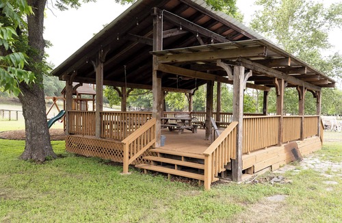 Kerrville Cabin | Private Lakeside Retreat on Turtle Creek