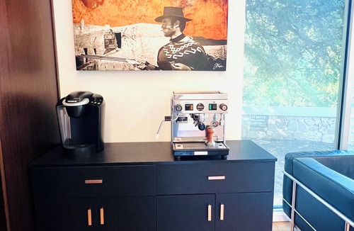 Austin House | Private luxury — Minutes from City Center & airport
