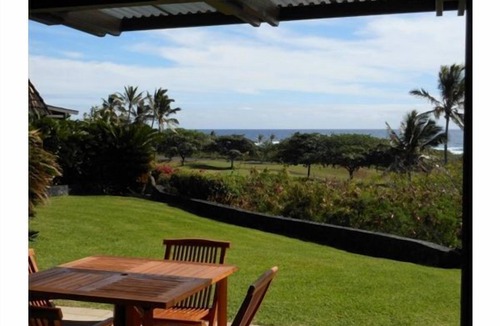 Punaluu Condo | Private Oceanfront Condo Punaluu Black Sand Beach