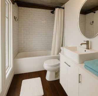 Coconut Grove House | Private One Bedroom Side House close to Kailua
