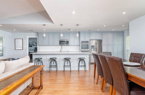 East Oak Hill House | Private Pool 3 Bed 2.5 bath South Austin 6 miles from Downtown