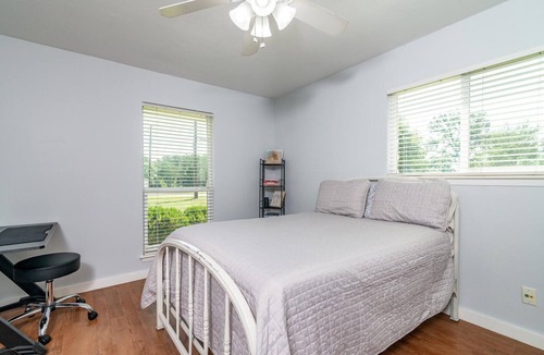 East Oak Hill House | Private Pool 3 Bed 2.5 bath South Austin 6 miles from Downtown