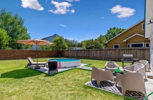 Johnston Terrace House | Private Pool, Games & Pet-Friendly - Mins to COTA, SXSW, & Downtown Austin