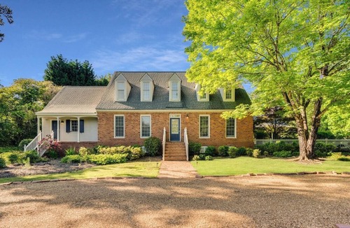 Conyers House | Private Pool Getaway 5BR Family Home