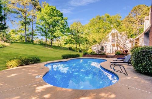 Conyers House | Private Pool Getaway 5BR Family Home