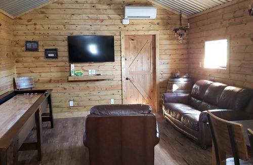 Wise County House | Private Retreat with Pond, Pool and Hot Tub