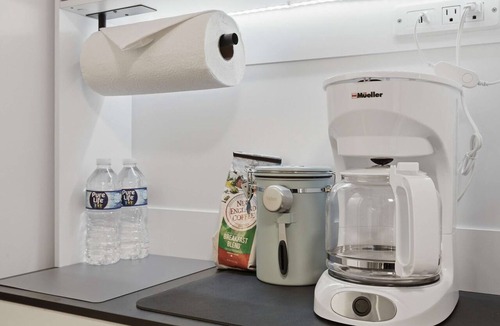 Newington Apartment | Private Studio Near Springfield METRO