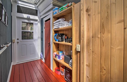 Captain Cook House | Private Wing of Historic Home < 5 Mi to the Ocean!