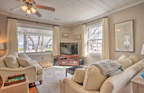 Urbanna House | Private Yard & Water Views: Cozy Urbanna Cottage