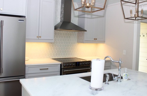 Spinnaker Beachhouses Villa | Professional Decorated! Walk to Amenities! Amenity access included! NO pets