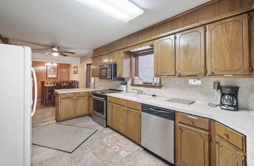 Dennis House | PROPERTY NO LONGER AVAILABLE