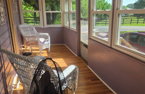 Mount Airy House | Quaint 2-bedroom house in Mount Airy perfect for relaxing stays