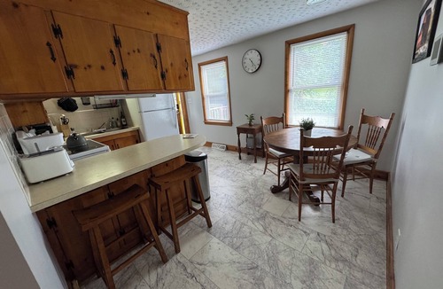 Winston - Salem Cottage | Quaint 2-bedroom cottage with in Winston-Salem two minutes away from Salem lake