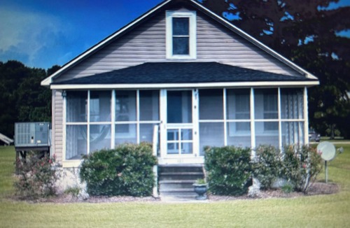 Swanquarter House | Quaint 3bedroom house in Swan Quarter with WiFi & AC. Close to public boat ramp.