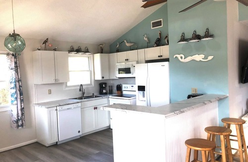 Nags Head Cottage | Quaint 4-bedroom cottage in Nags Head located just minutes from white silky sand