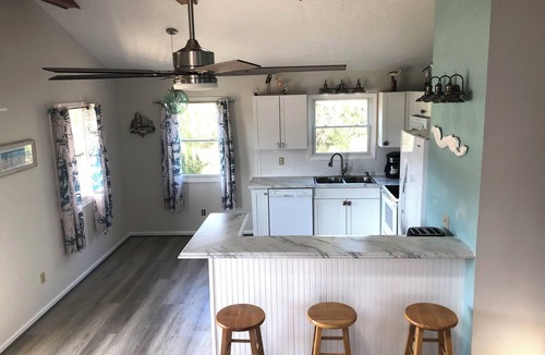 Nags Head Cottage | Quaint 4-bedroom cottage in Nags Head located just minutes from white silky sand