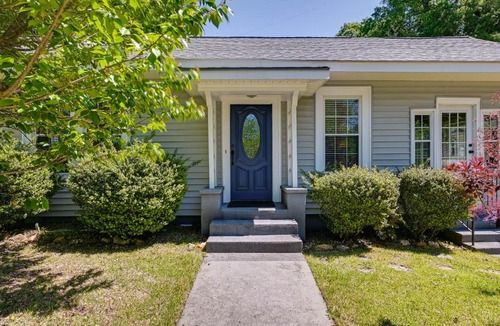 Anderson House | Quaint Anderson Home w/Sunroom, Walk To Downtown!