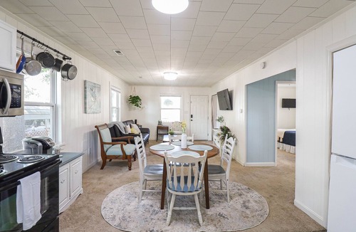 Wilmington Cottage | Quaint cottage style home with large fenced yard.