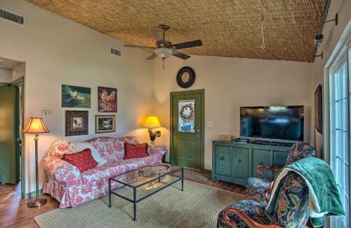 Dennis House | Quaint Countryside Casita: 45 Mi to Ft. Worth
