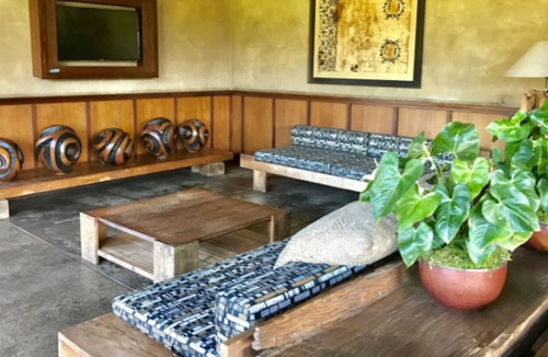 Historic Lahaina Front Street Condo | Quaint Garden Cottage with AC & Shared Pools, Near the Beach: Aina Nalu B106