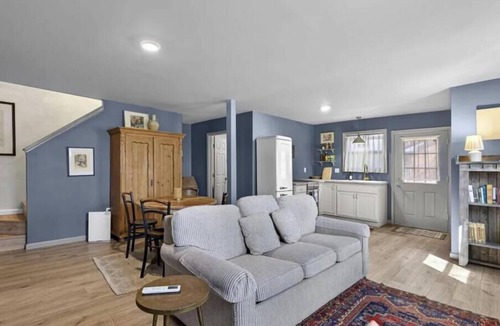 Shepherdstown Cottage | Quaint Mini Cottage in Shepherdstown - Walking Distance