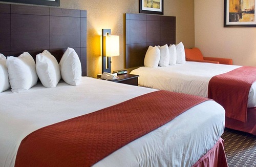 Stafford Hotel | Quality Inn and Suites
