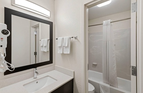 Gwinnett Place Hotel | Quality Inn Duluth - Atlanta Northeast