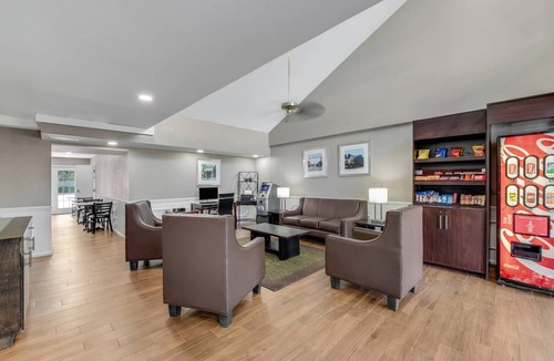 Laurinburg Hotel | Quality Inn Laurinburg