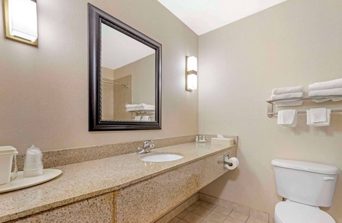 Southwest Raleigh Hotel | Quality Inn Raleigh Downtown