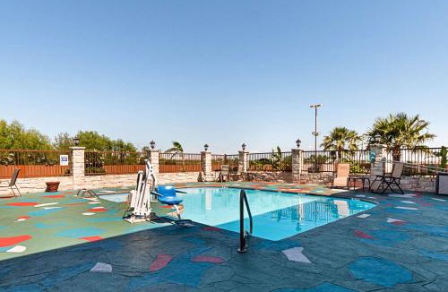 Kyle Hotel | Quality Inn & Suites Buda
