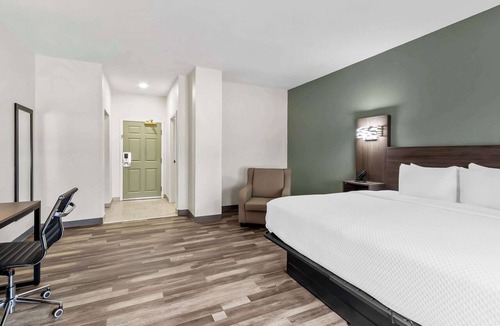 Harbison Hotel | Quality Inn & Suites Columbia Harbison