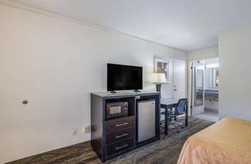 Thomasville Hotel | Quality Inn & Suites Conference Center Thomasville