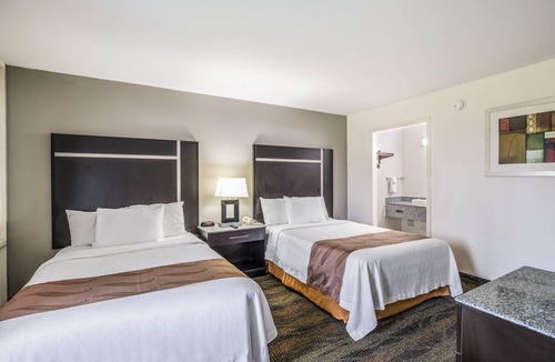 Thomasville Hotel | Quality Inn & Suites Conference Center