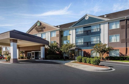 Pineville Hotel | Quality Suites Pineville - Charlotte