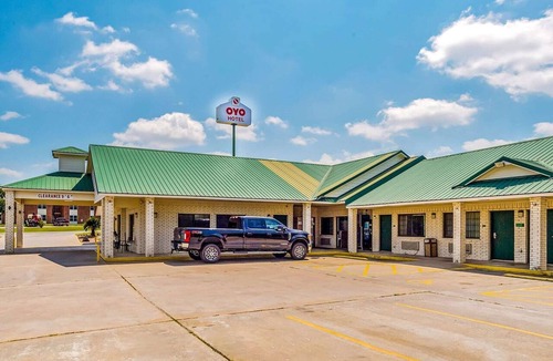 Sweet Home Apartment | Queen Bed Smoking | Yoakum West