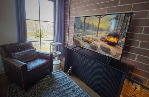 Fourth Ward Condo | Queen City Charmer