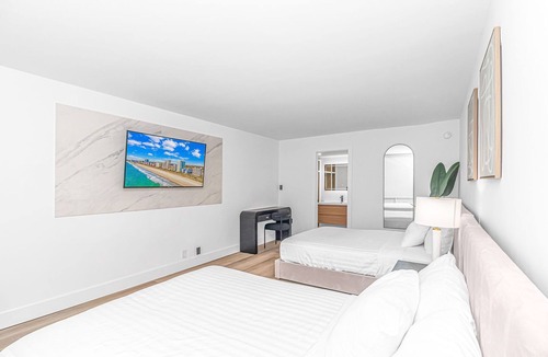 Myrtle Beach Hotel | Queen Suite/Fifth and Ocean