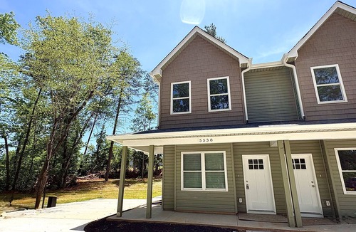Denver House | Quiet 2BR Family Escape near LKN