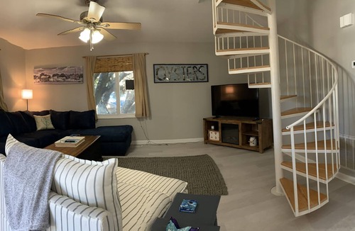 Salter Path House | Quiet and quaint beach home with easy walking access to the ocean and sound side