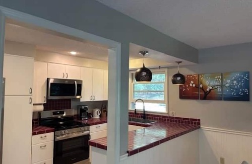 Columbus House | Quiet and secluded home, 3.5 miles to TIEC