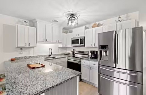 Little River Condo | Quiet Coastal Getaway King Bed Pools Private Balcony Near Beach Sleep 6