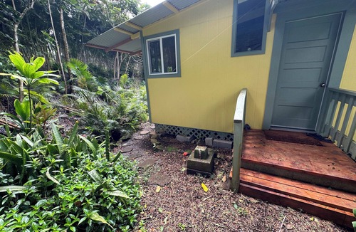 Hawi Apartment | Quiet eco-friendly studio nestled in Bamboo grove minutes from Hawi town