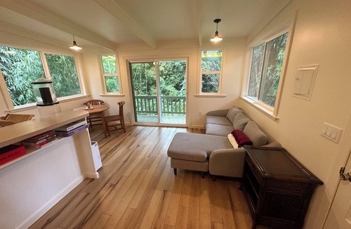 Hawi Apartment | Quiet eco-friendly studio nestled in Bamboo grove minutes from Hawi town