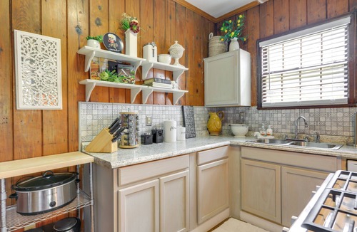 Ellaville Cottage | Quiet Ellaville Home w/Patio + Outdoor Dining!