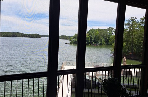 Wedowee House | Quiet Reflections Spacious 5-BR house with Outstanding Views, Sleeps 14