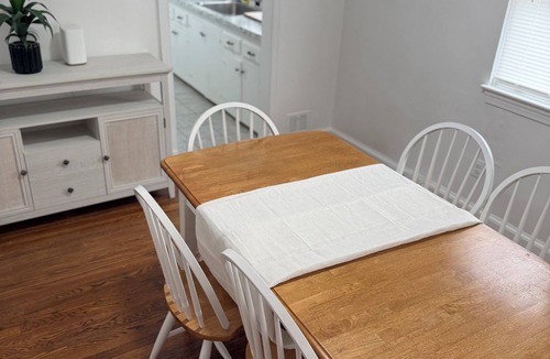 Pentagon City House | Quiet retreat in Arlington with 3 bed 2 bath and 2 metro within walking distance