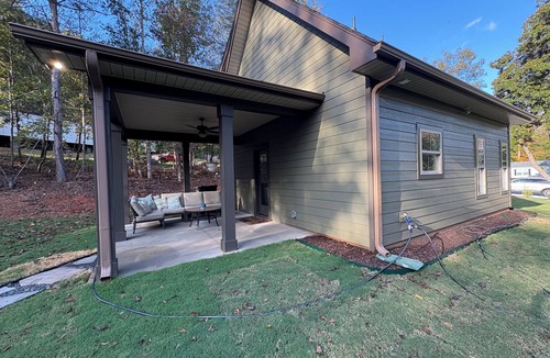 Greenville House | Rally and Rest at the Ruins - Cozy 2 bed/2 bath home near Traveler's Rest