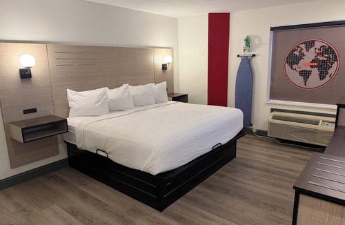 Albany Hotel | Ramada by Wyndham Albany GA